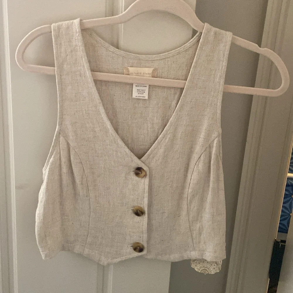 NWT Altar’d State small cropped sleeveless vest top - Picture 5 of 5
